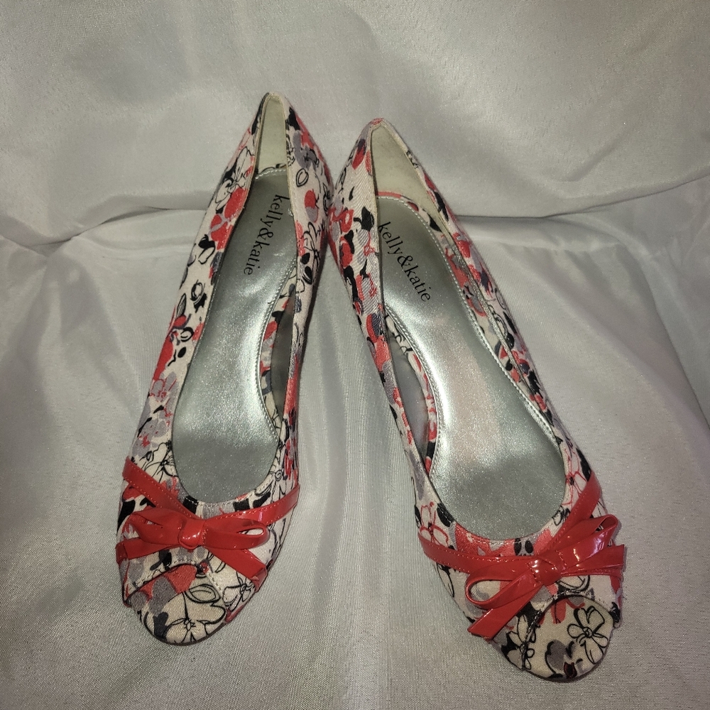 9.5 Kelly & Katie Floral Red Peep Toe Heels